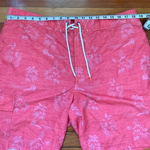 Tommy Bahama Swim Trunks - Picture 9 of 9